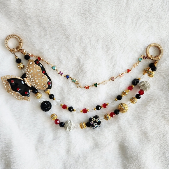 Accessories - Elegant Multicolor Beaded Butterfly Purse Necklace Charm